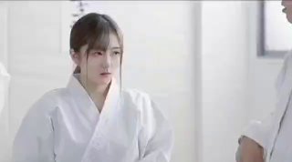 某会所小姐单挑2日本小鬼子！爆插被干死「巴嘎巴嘎」狂喊疼：情节爆笑